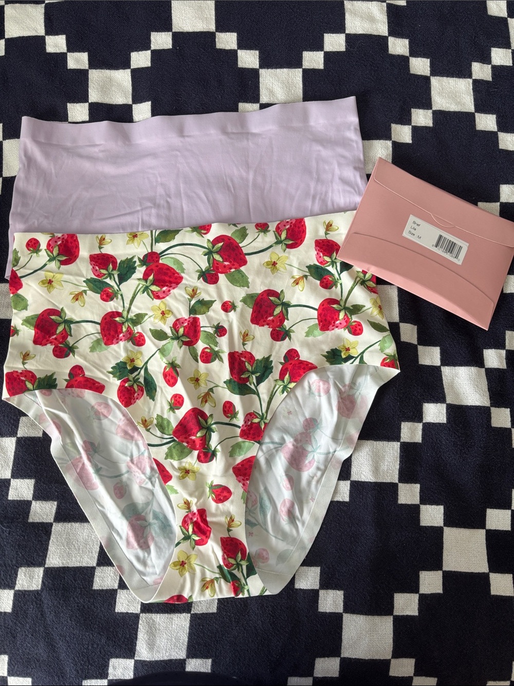 High-Waist Strawberry Print Women’s Panties - Lavender Waistband